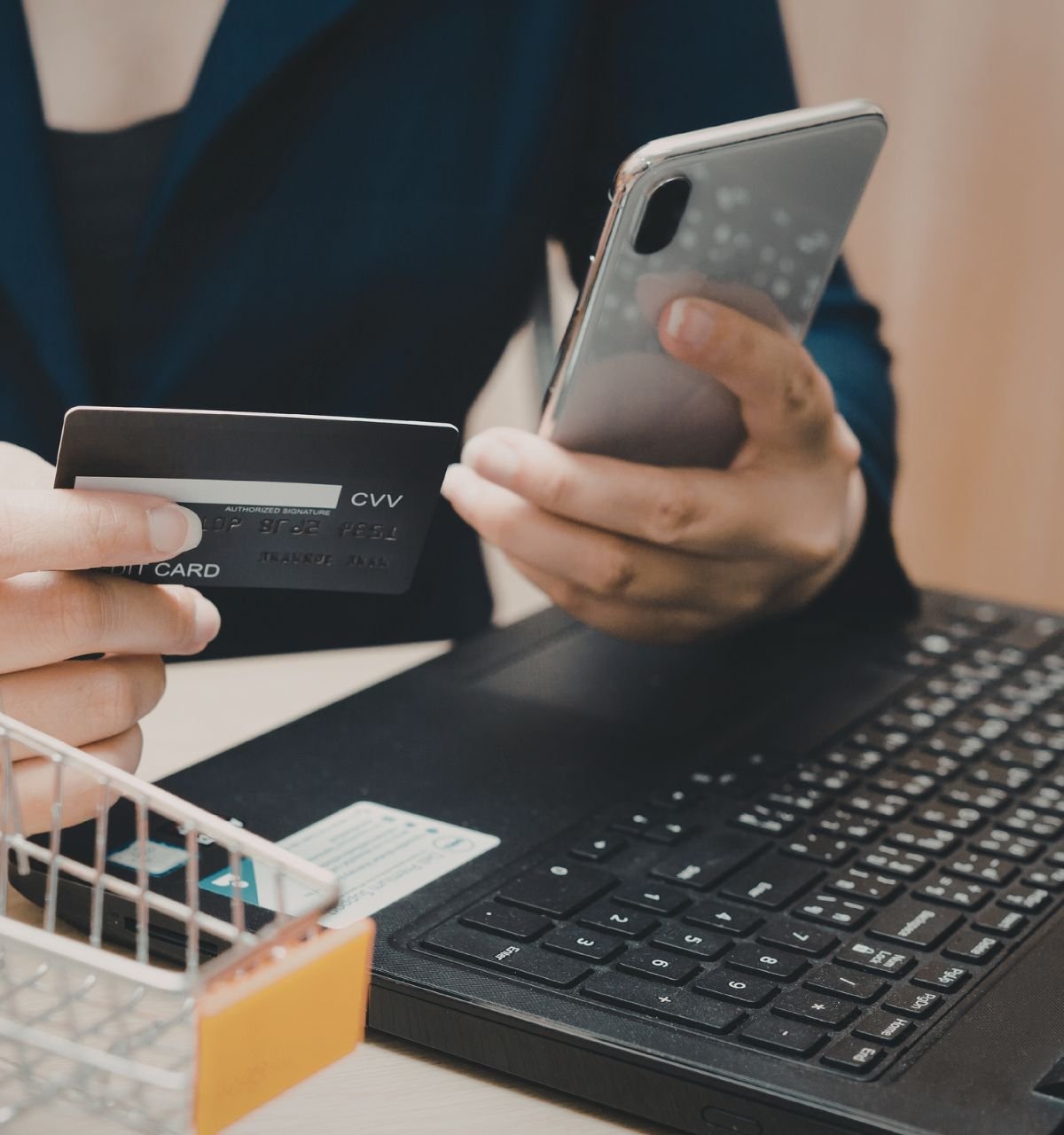 What to Check Before Buying a Second Hand Laptop Near You