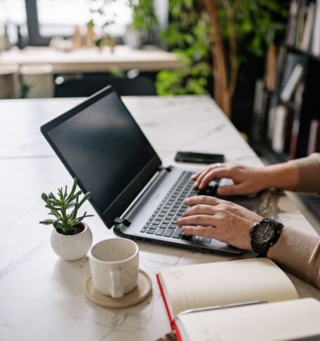 Buy Second Hand Laptop in Mohali – Best Deals